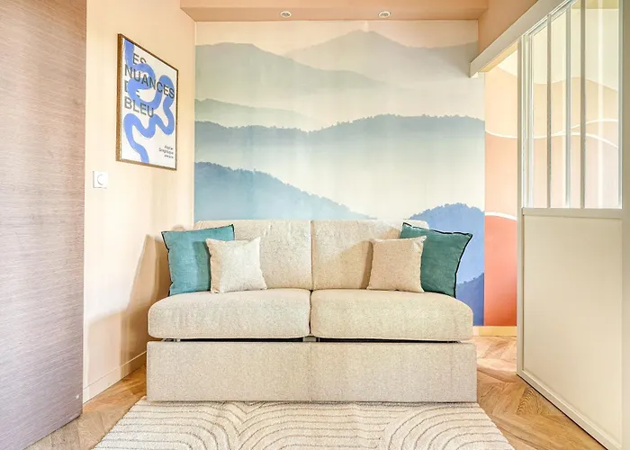 Beautiful 2 Air-conditioned Bedrooms דירה *